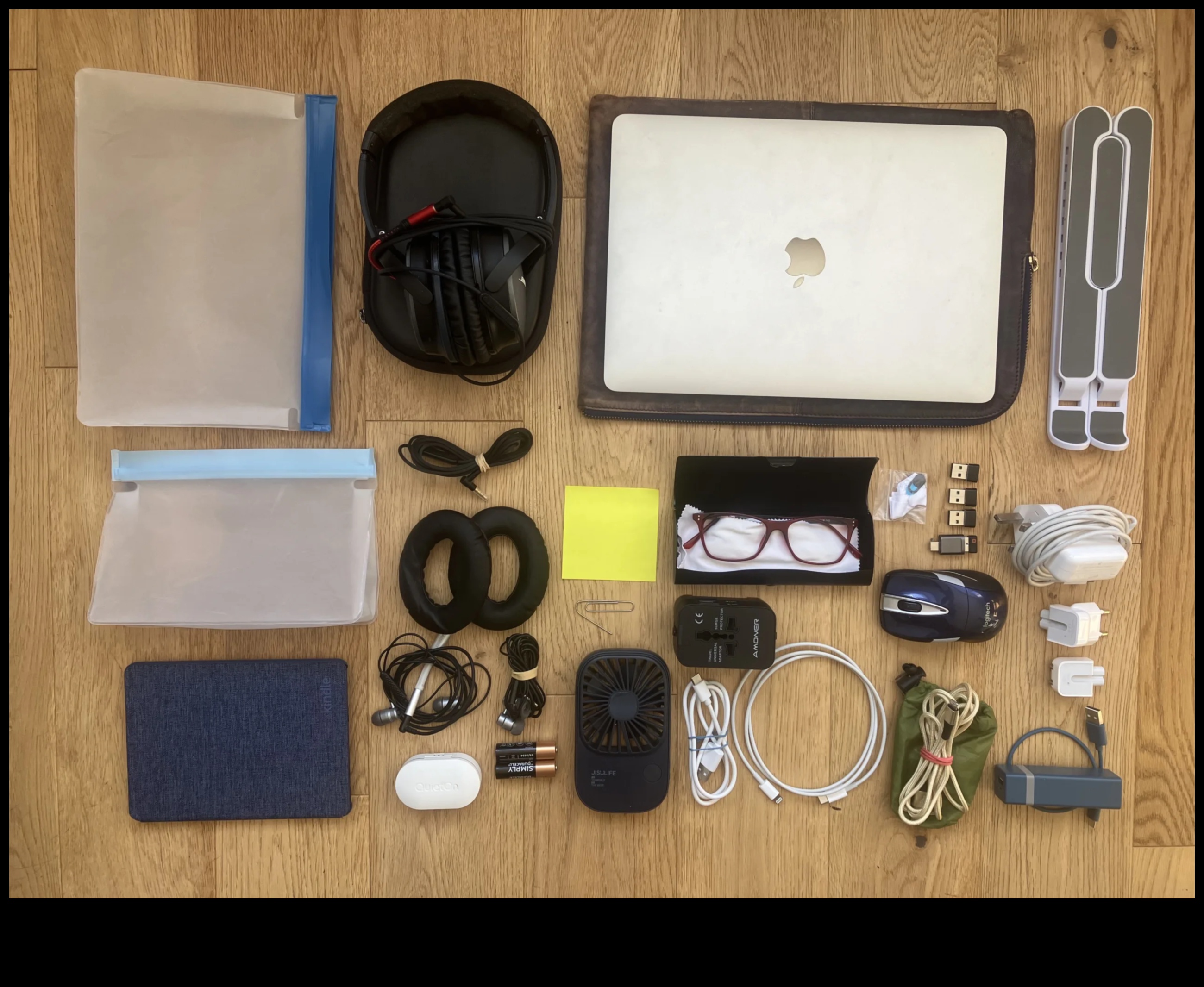 Tech Terrain: Gadgets και Gizmos για το Digital Nomad